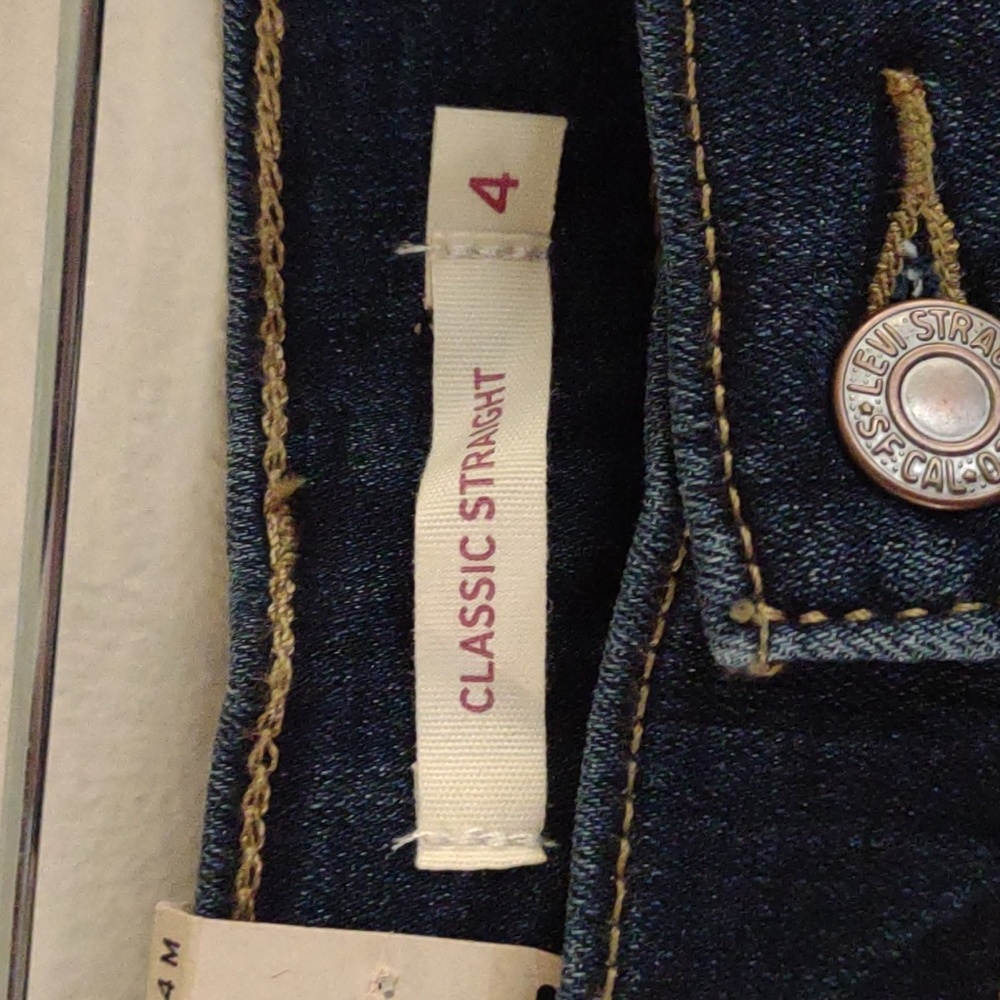 🆕 Levi's Sculpt Classic Straight mid rise Jeans Size 4 - Picture 4 of 10
